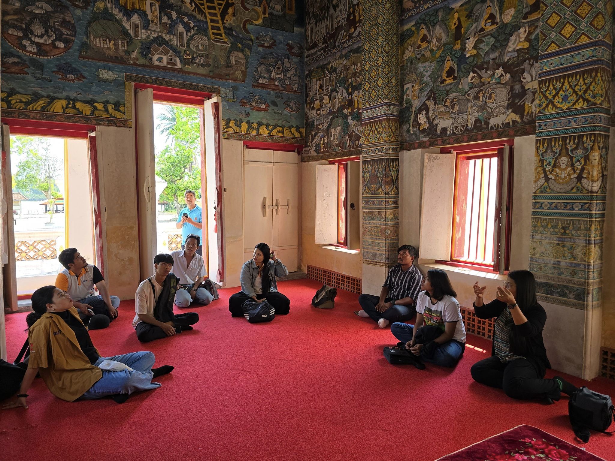 No photo description available.