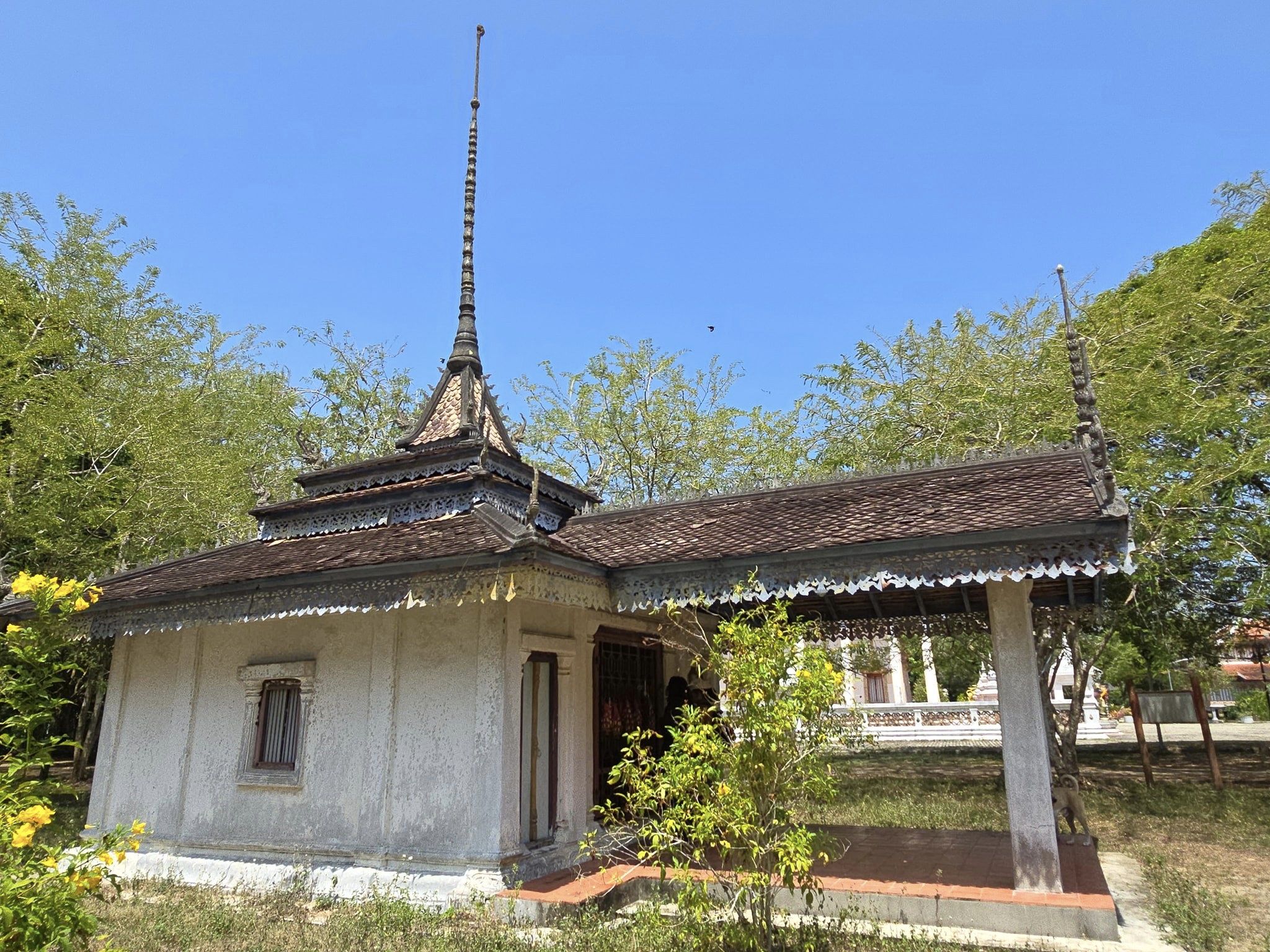 No photo description available.