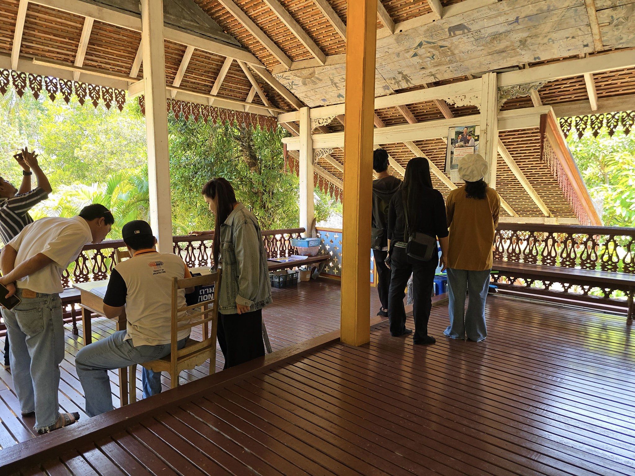 No photo description available.