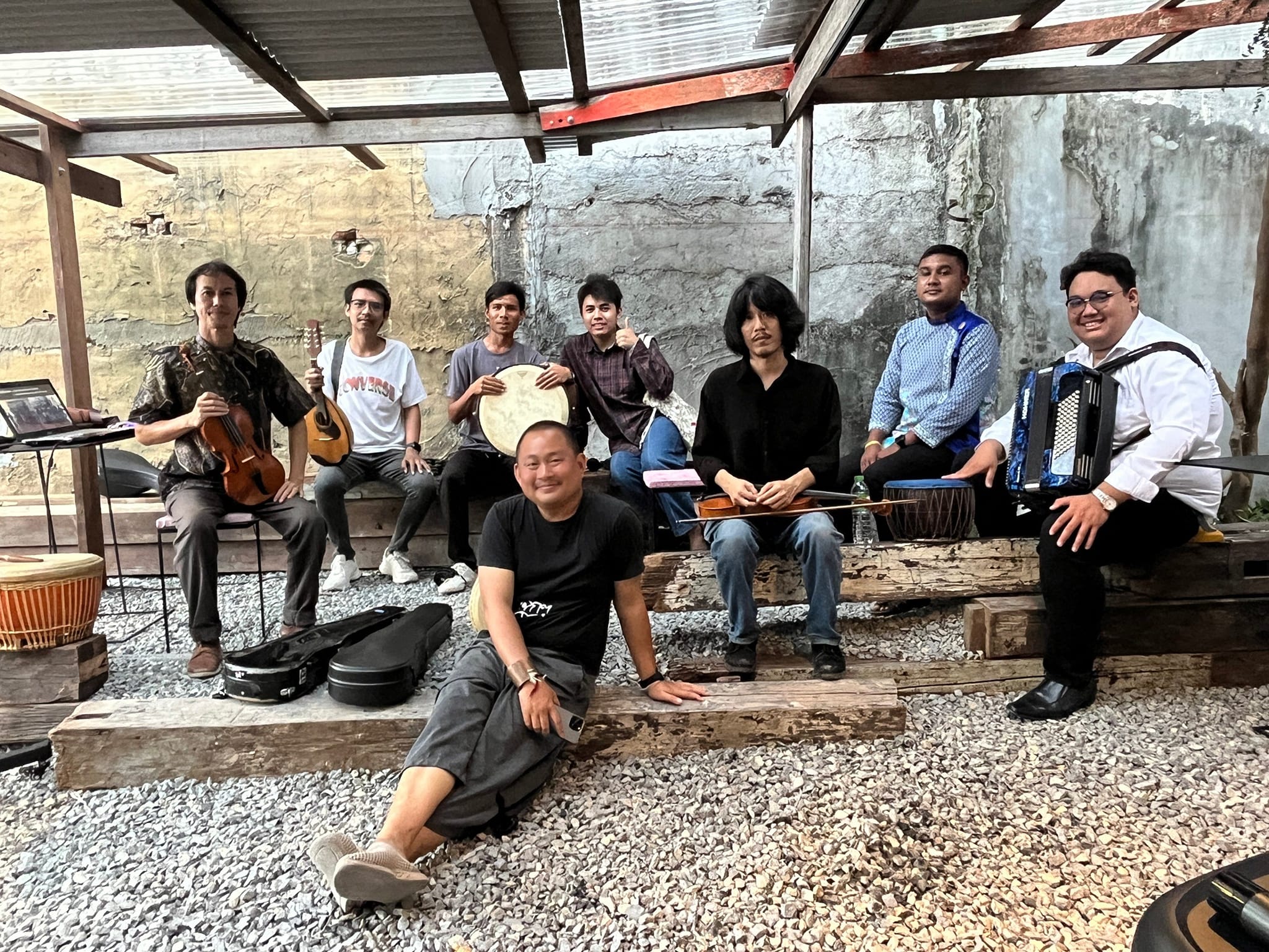 No photo description available.