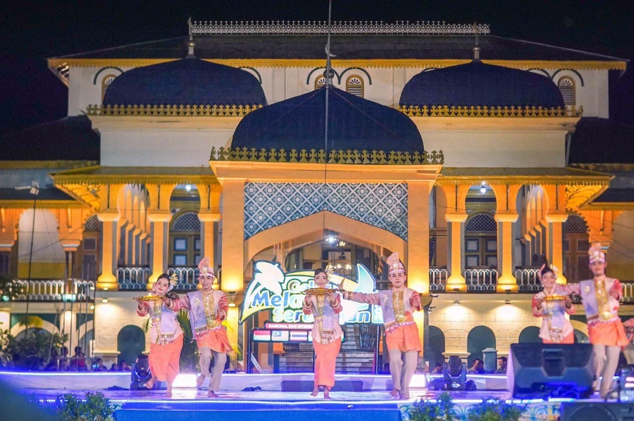 No photo description available.