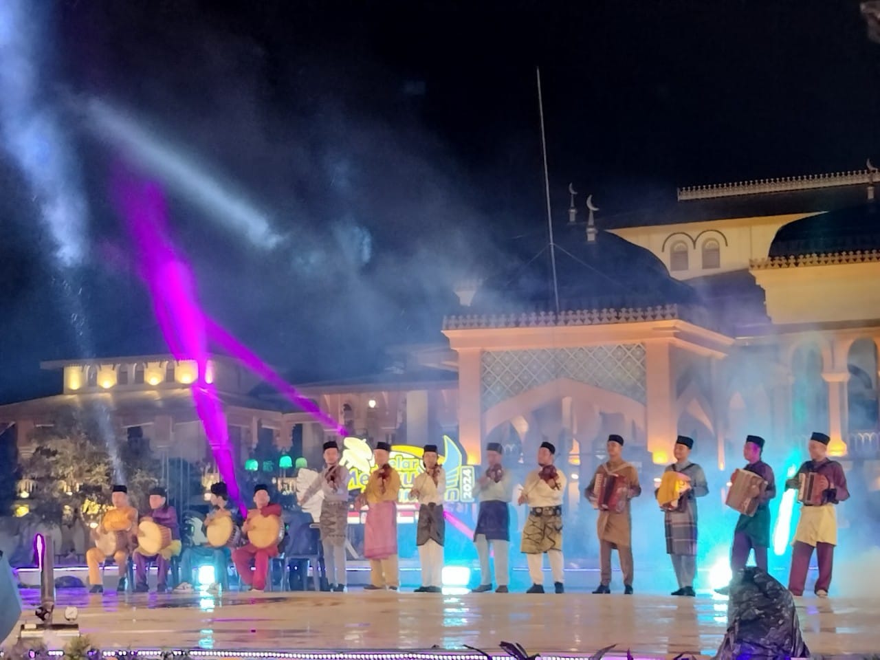 No photo description available.