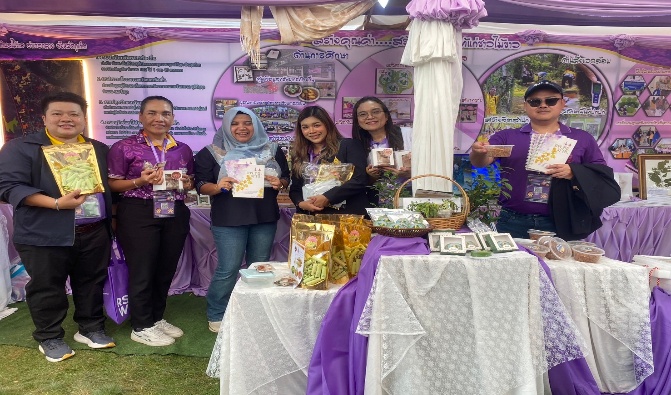 No photo description available.