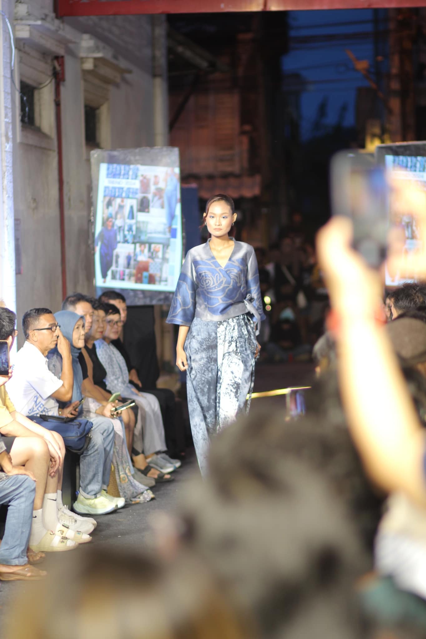 No photo description available.