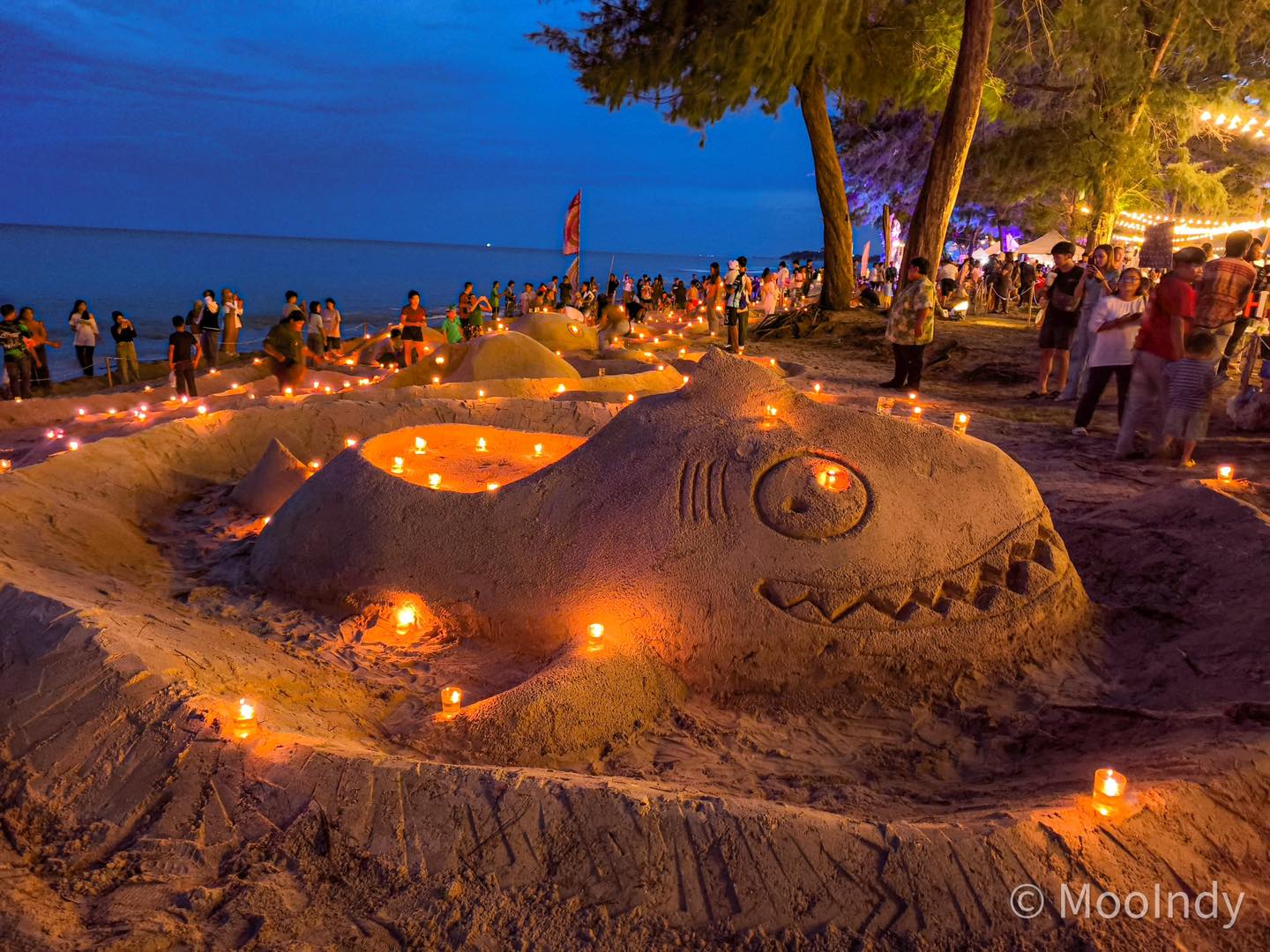 No photo description available.