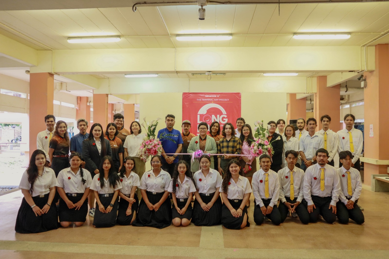 No photo description available.