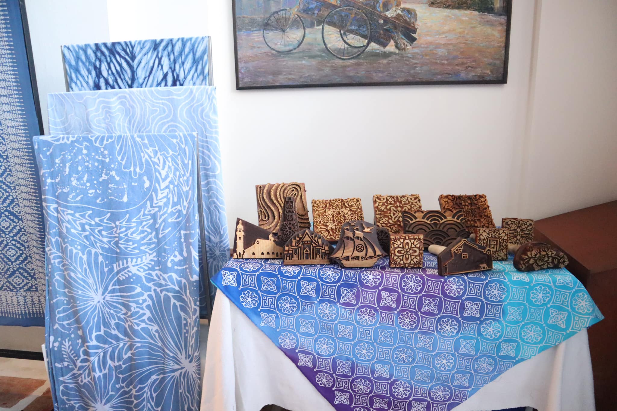 No photo description available.