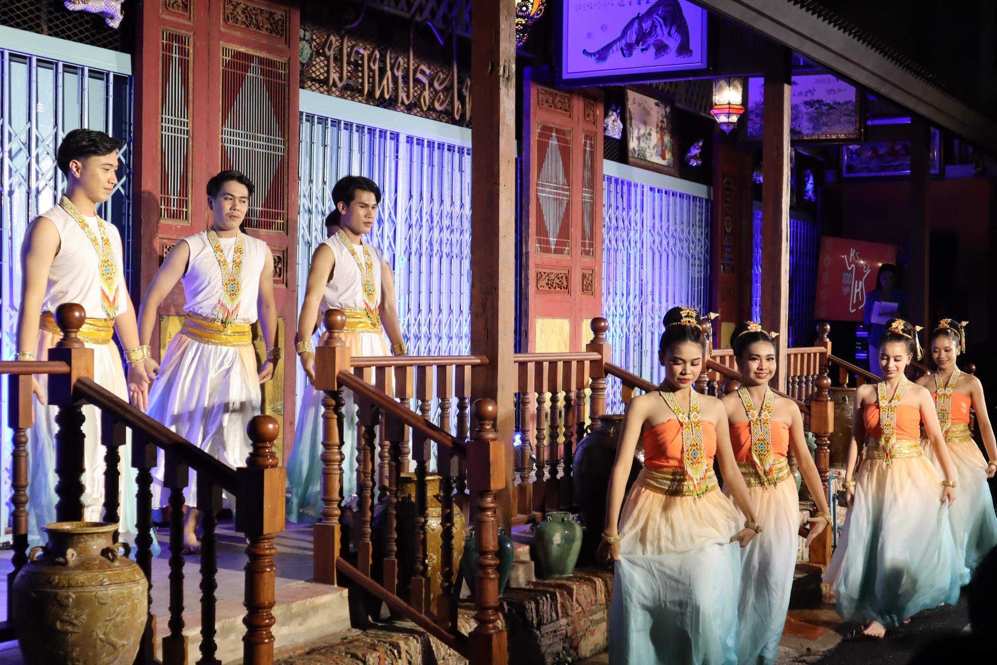 No photo description available.