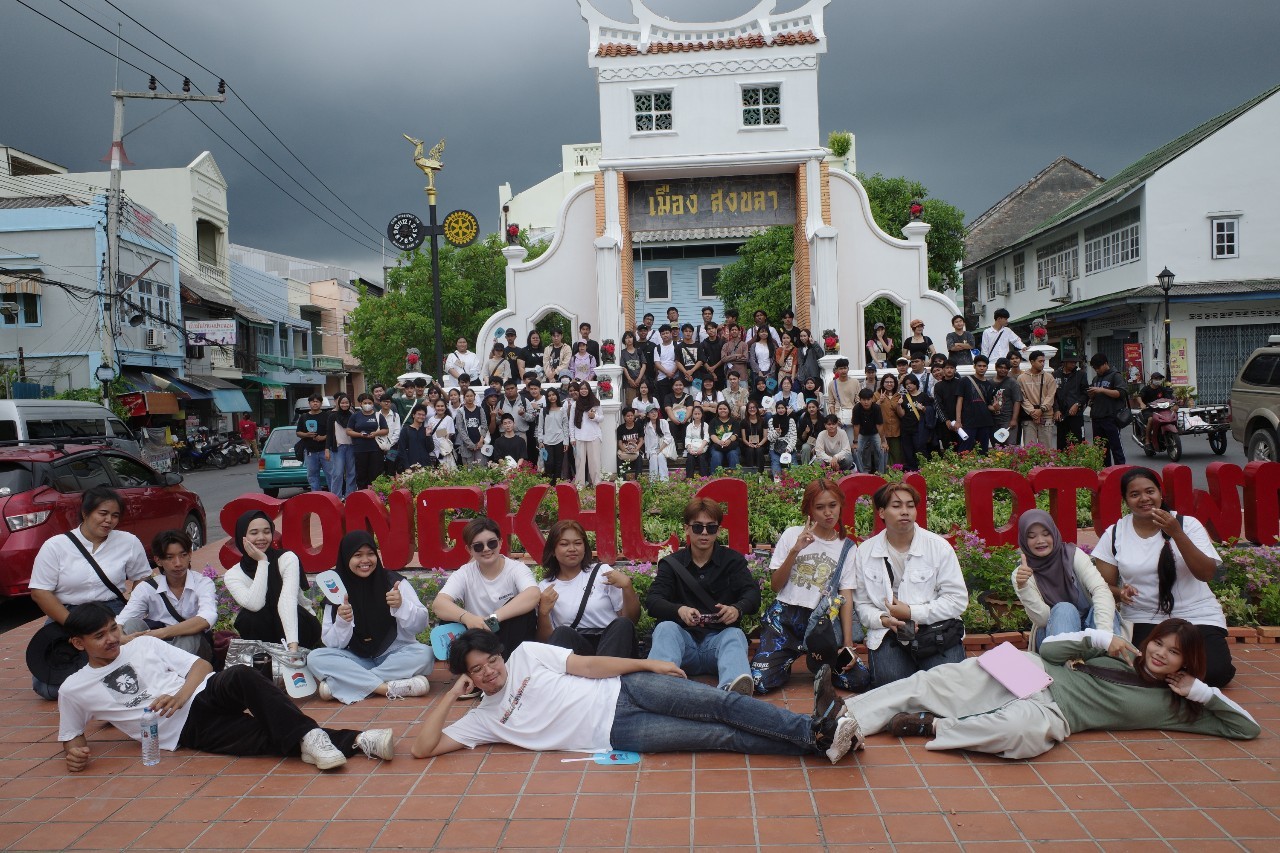 No photo description available.