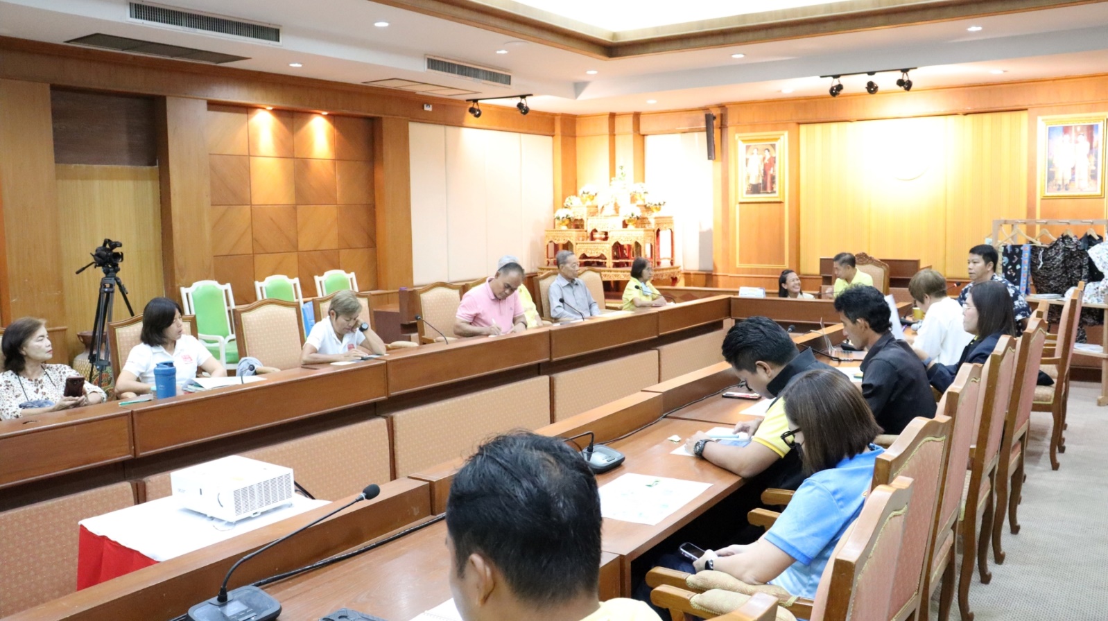 No photo description available.