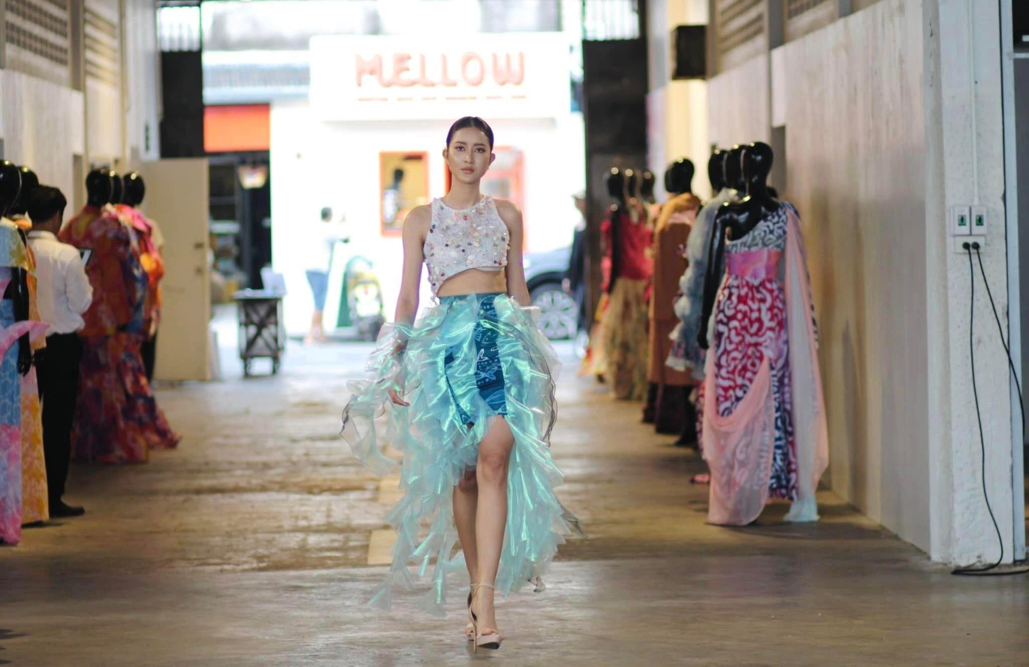 No photo description available.