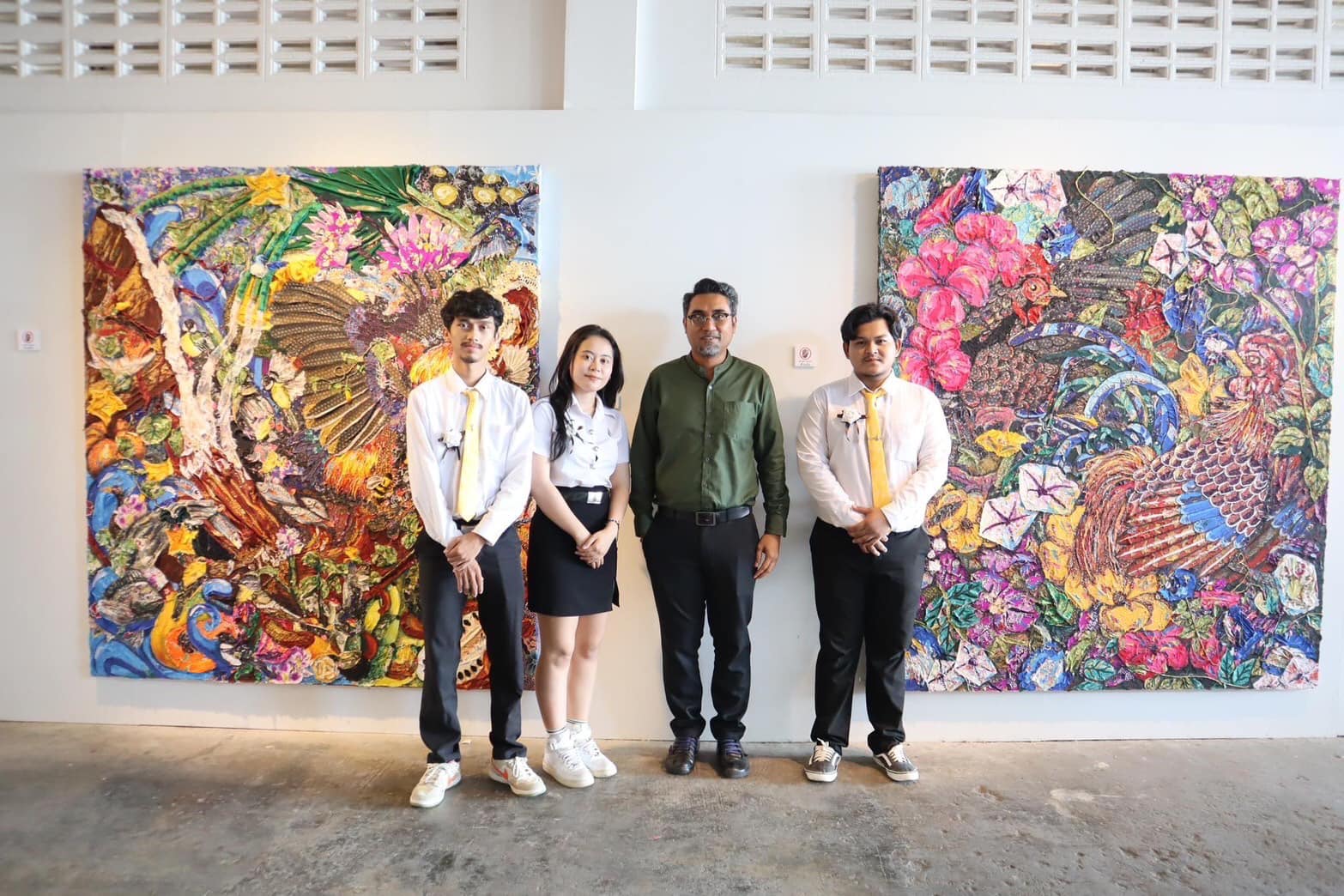 No photo description available.