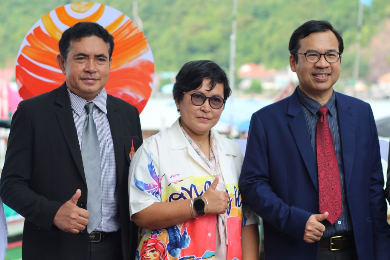 No photo description available.