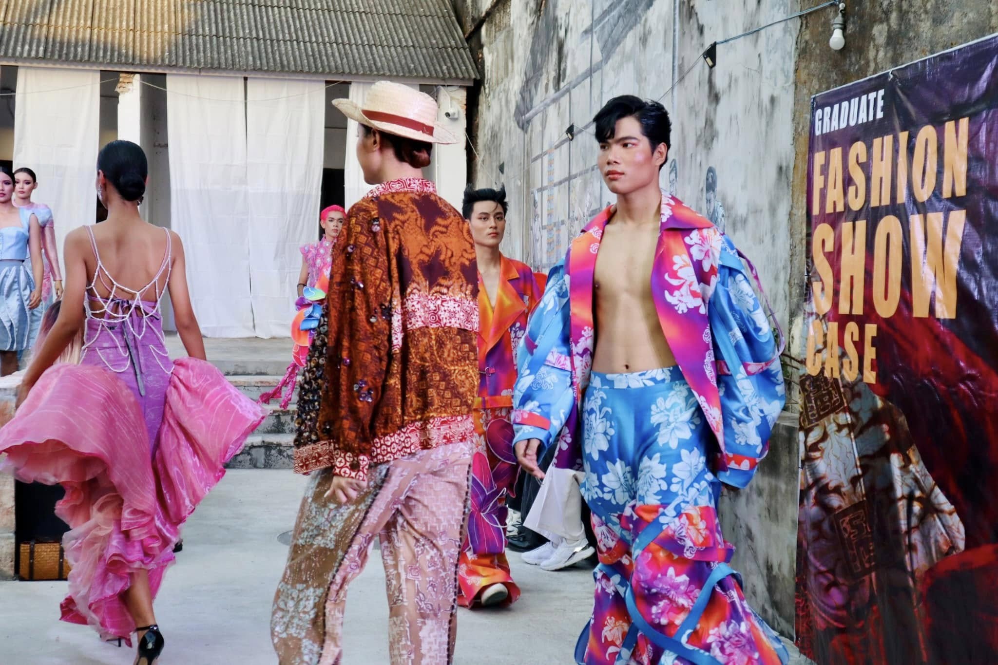 No photo description available.