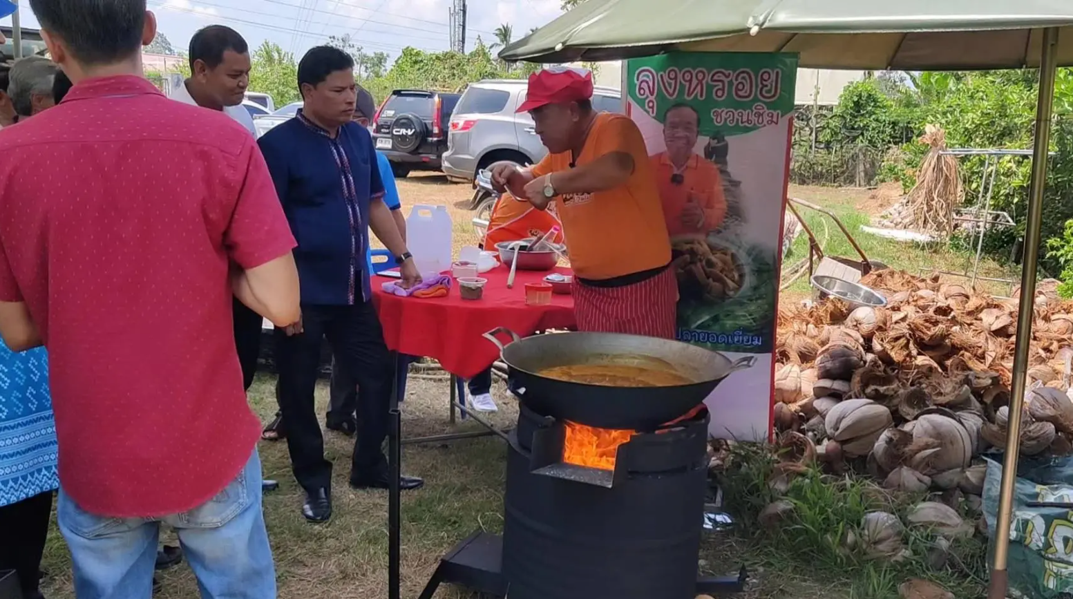 รูปภาพประกอบด้วย เสื้อผ้า, คน, กลางแจ้ง, ชาย

เนื้อหาที่สร้างโดย AI อาจไม่ถูกต้อง