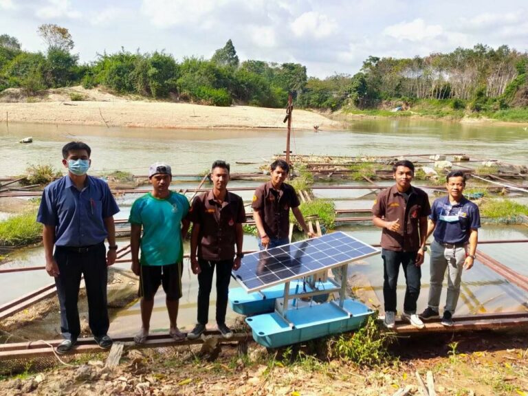 รูปภาพประกอบด้วย กลางแจ้ง, เสื้อผ้า, คน, ท้องฟ้า เนื้อหาที่สร้างโดย AI อาจไม่ถูกต้อง