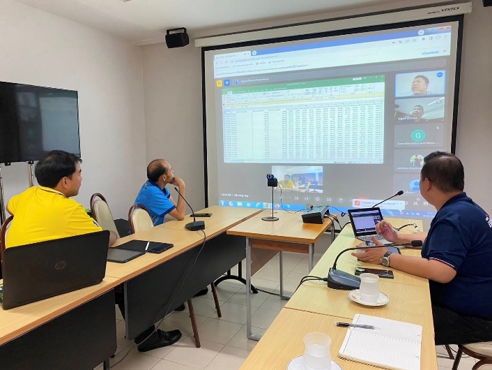 รูปภาพประกอบด้วย ในร่ม, อาคารสำนักงาน, เคาน์เตอร์, คน
เนื้อหาที่สร้างโดย AI อาจไม่ถูกต้อง