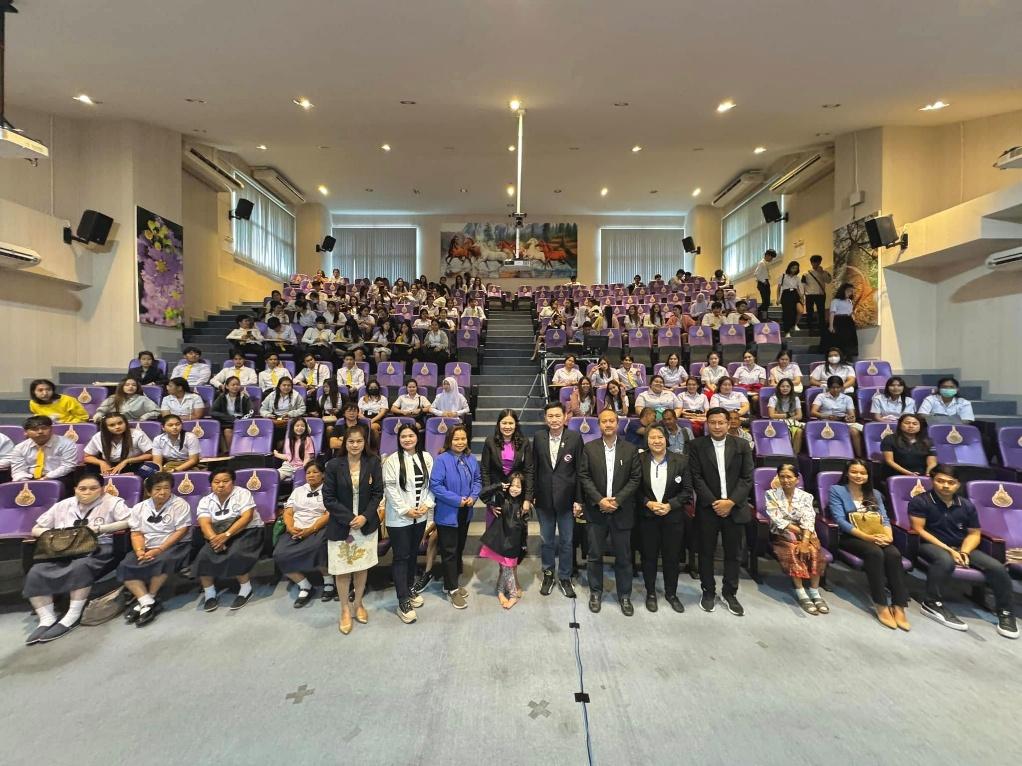 ไม่มีคำอธิบายรูปภาพ