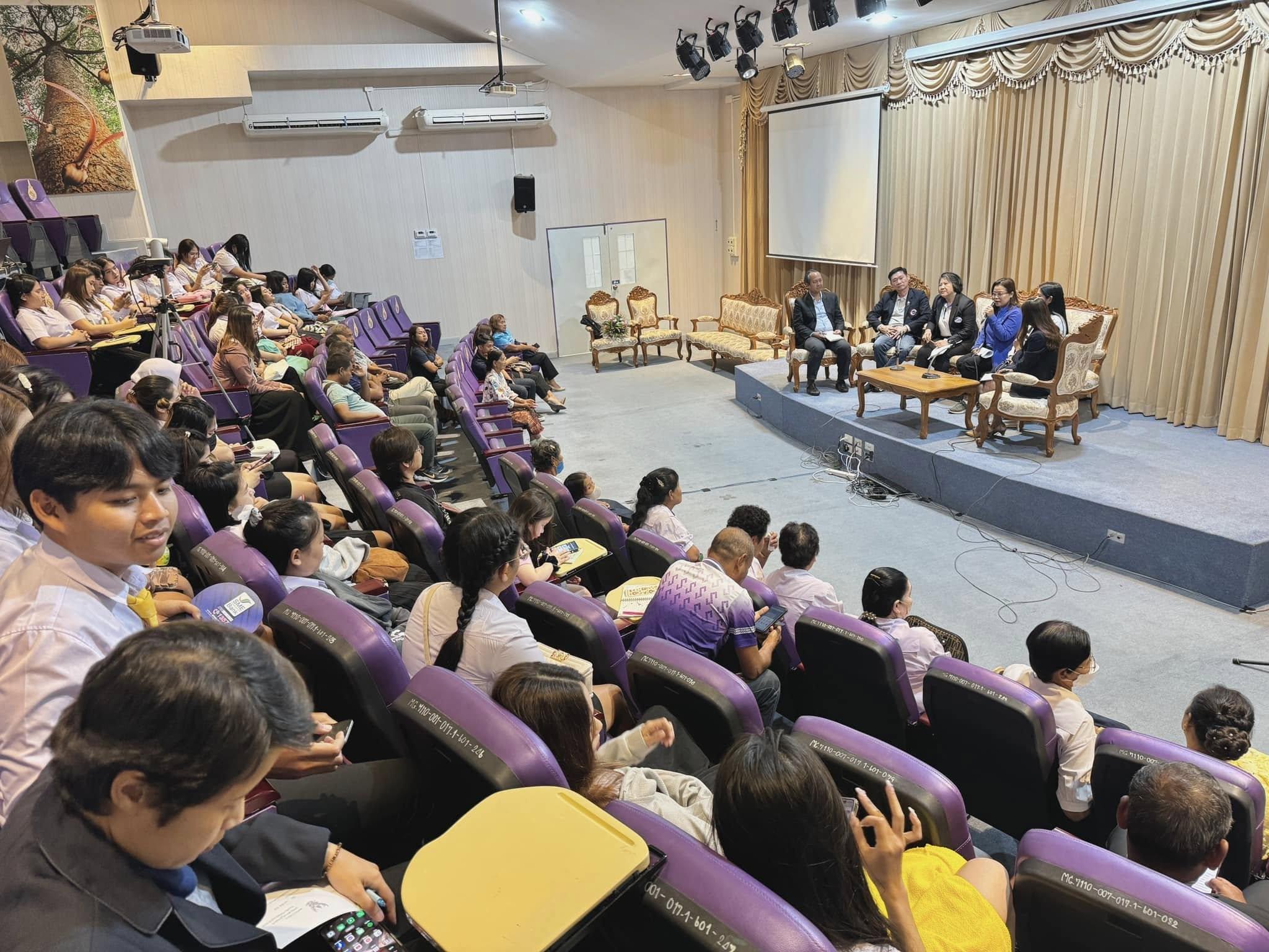 ไม่มีคำอธิบายรูปภาพ