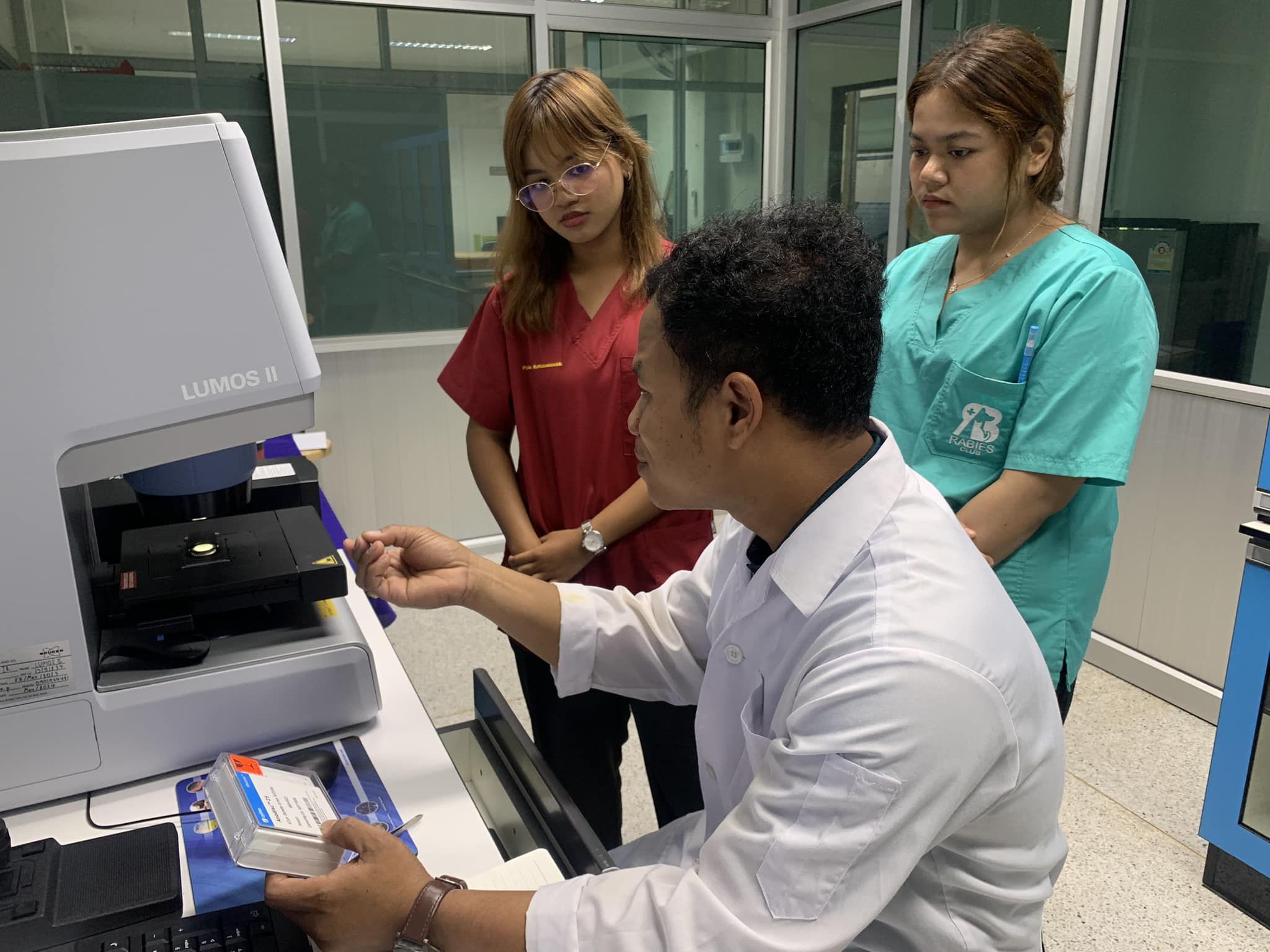 ไม่มีคำอธิบายรูปภาพ