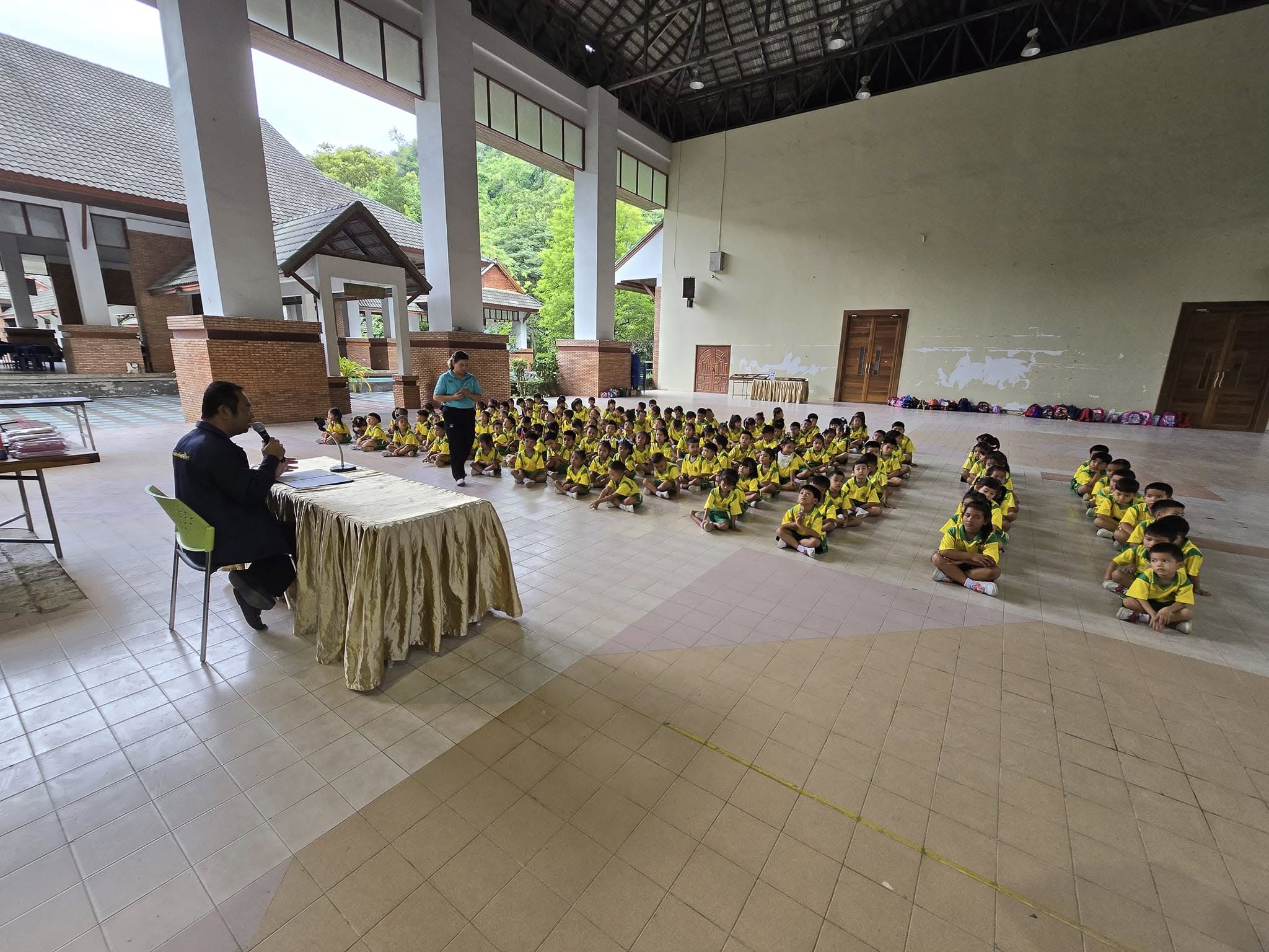 ไม่มีคำอธิบายรูปภาพ