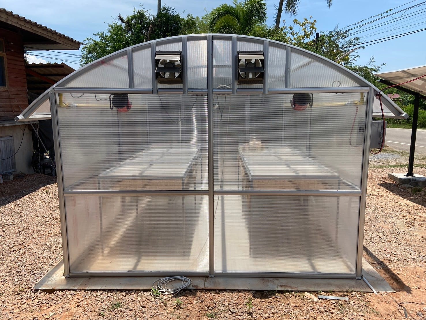 ไม่มีคำอธิบายรูปภาพ